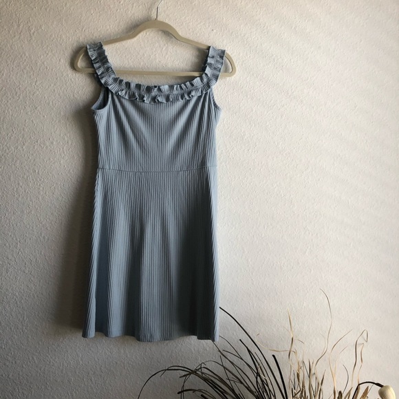 Light blue off shoulder lulus dress medium - Picture 3 of 6